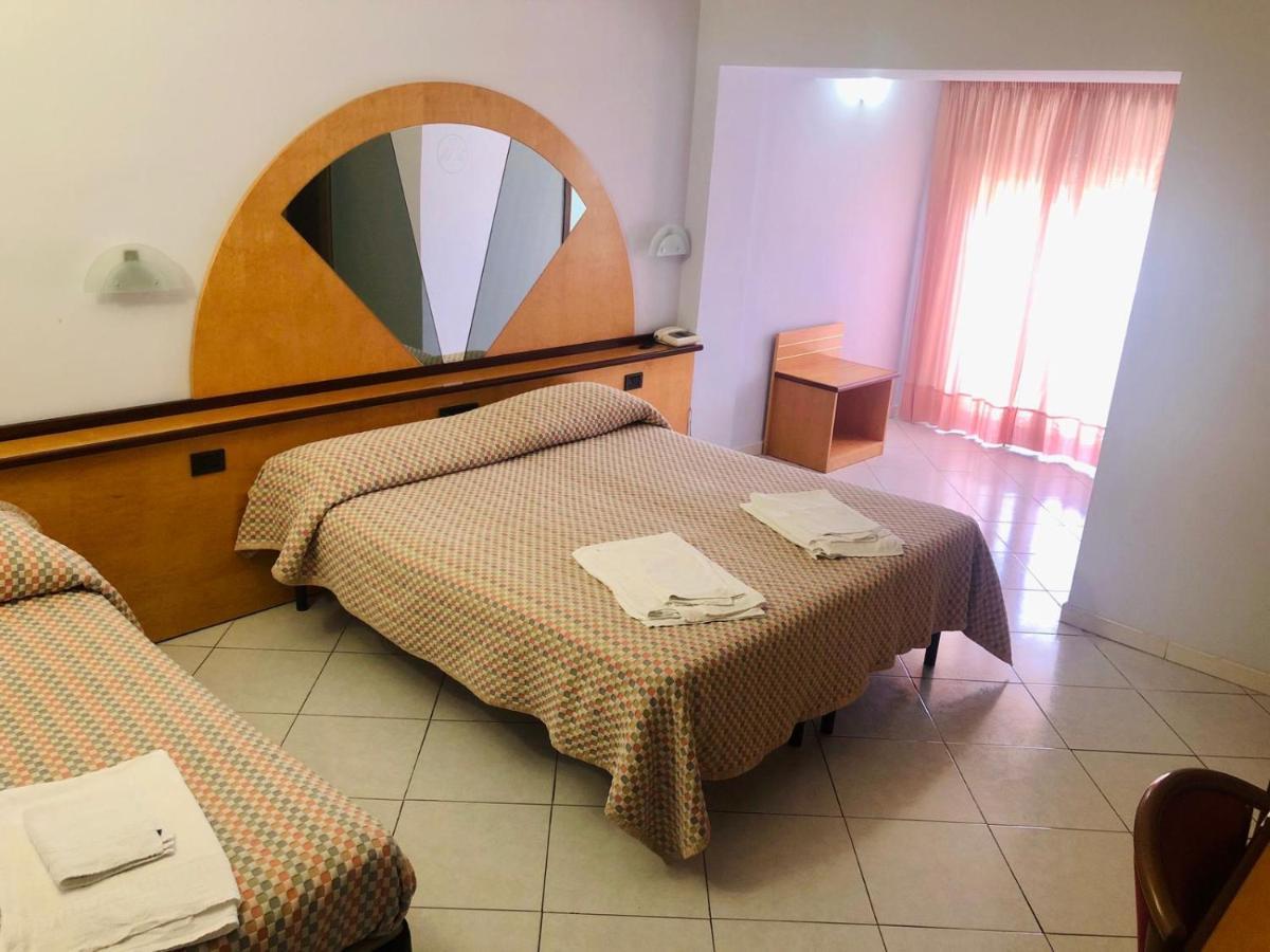 Hotel Solaris Касалбордино Екстериор снимка