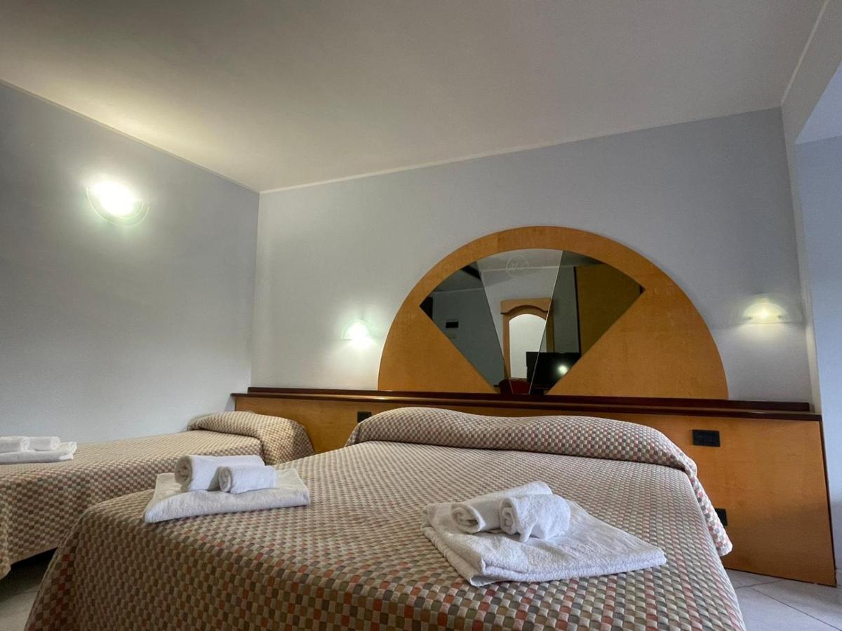 Hotel Solaris Касалбордино Екстериор снимка